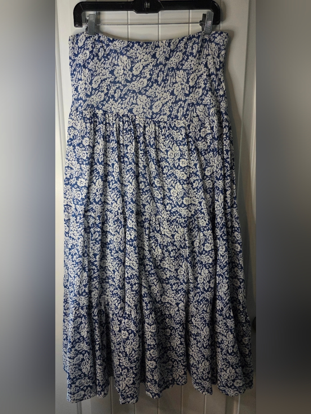 Chaps Blue and White Floral Maxi Full Lined Broom Skirt Medium ❤️